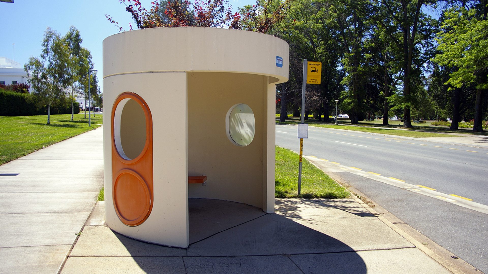 ACTION_bus_shelter