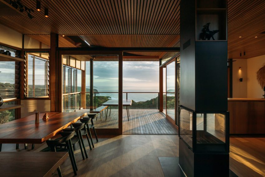 Surf Check | Incidental Architecture | Photographer: Grace Picot