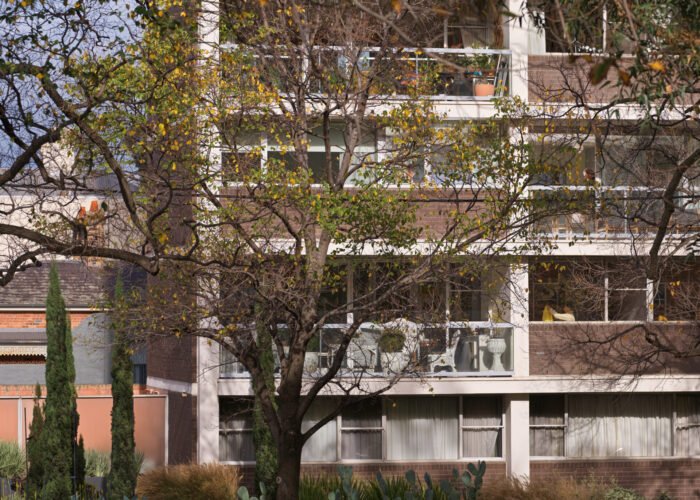 Domain Park Apartments, Robin Boyd, 1962, Melbourne, Australia, Bunurong Boon Wurrung and the Wurundjeri Woi-wurrung Country, photo Matthew Stanton