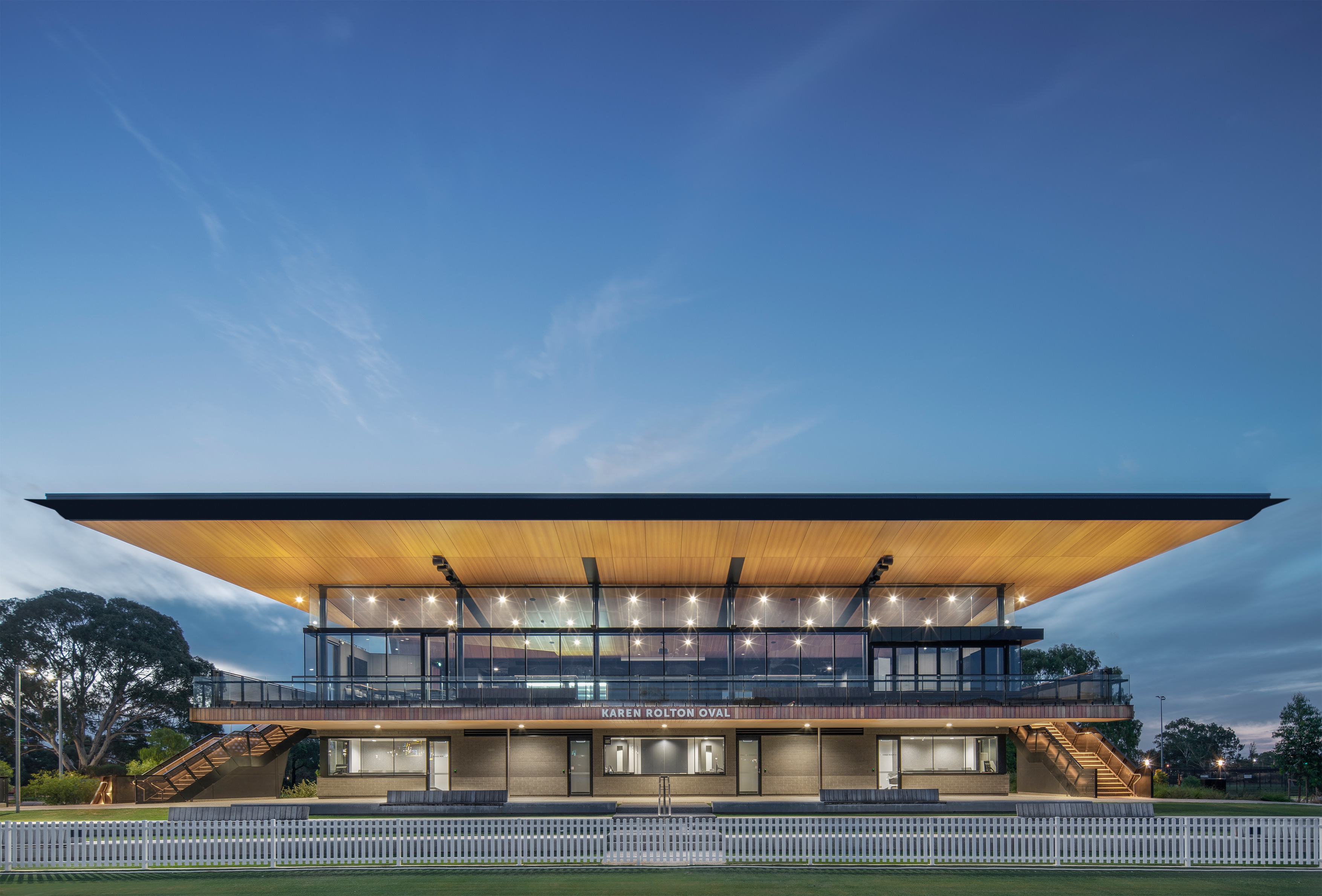 Karen Rolton Oval at Narnungga Park | Cox Architecture | PeterBarnes