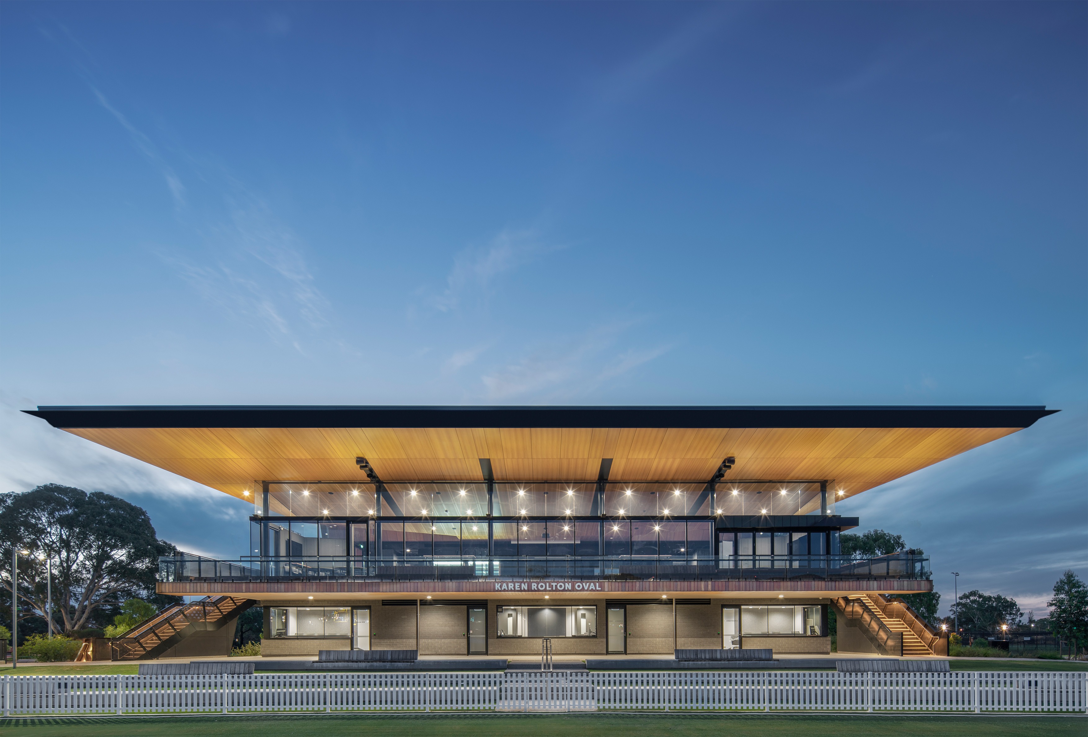 Karen Rolton Oval at Narnungga Park | Cox Architecture | PeterBarnes
