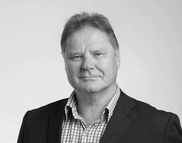 Headshot of Kevin Peters