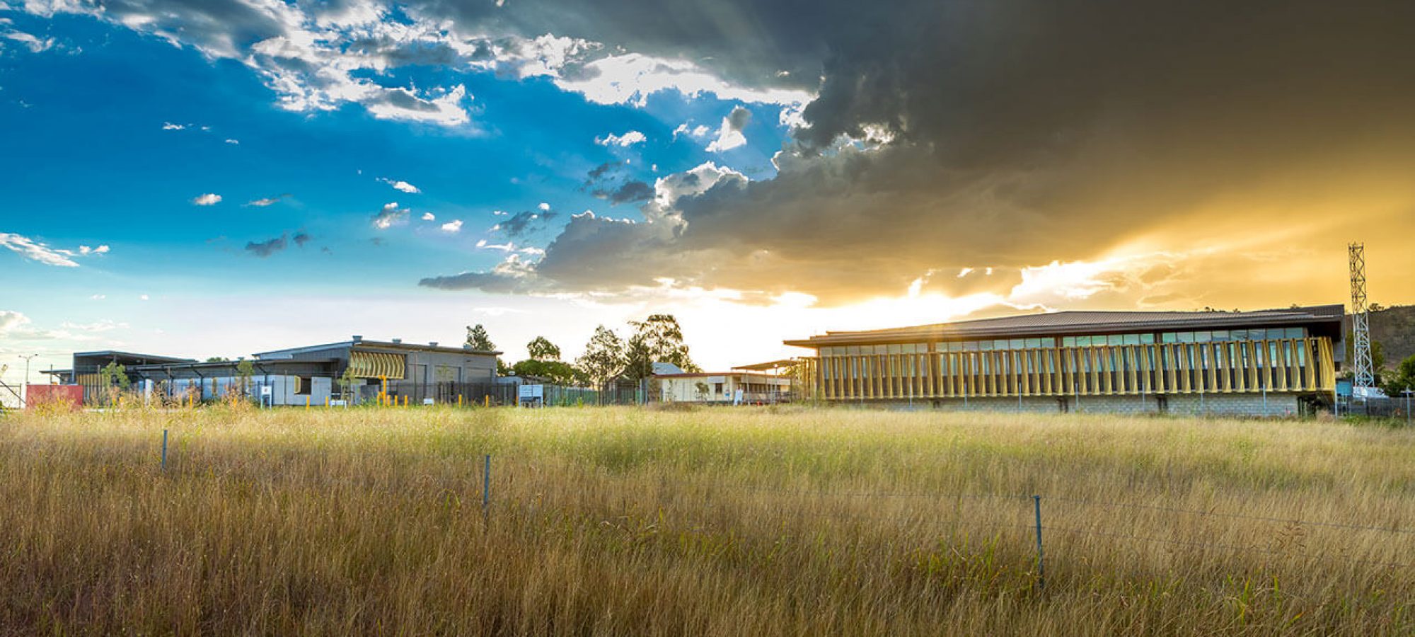 00_6337-commerical_Qld-Fire-and-Emergency-Services-South-Western-Regional-Headquarters_SimWhite_Salt-Studios