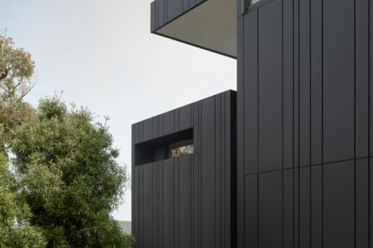 01_Killcare Heights Escarpment House_Matt Thitchener Architect_Luke Butterly Killcare Heights Escarpment House | Matt Thitchener Architect | Photographer: Luke Butterly