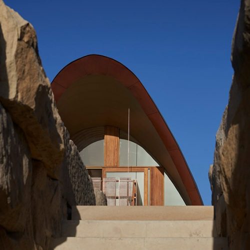 4205resnew_BasinBeach_PeterStutchburyArch_MichaelNicholson_02 Basin Beach House | Peter Stutchbury Architecture | NSW | Traditional Land Owners: Cannalagal and Guringai peoples of the Eora | Photographer: Michael Nicholson
