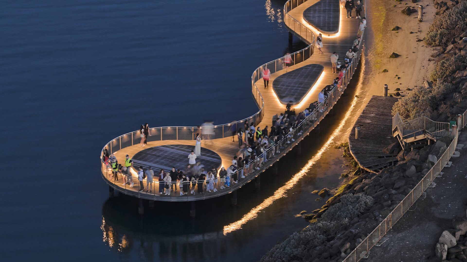 PP16BNP6P70 St Kilda Pier Redevelopment - 3 of 10 - Photography by Peter Clarke - lores